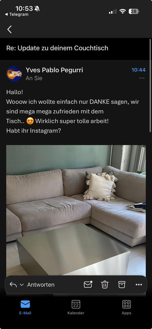 Tisch von der Seite